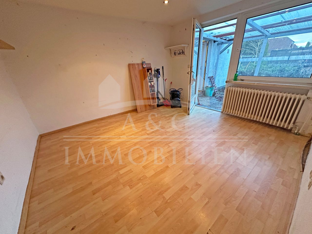 WOHNBEREICH II MIT ZUNGANG ZUR TERRASSE II