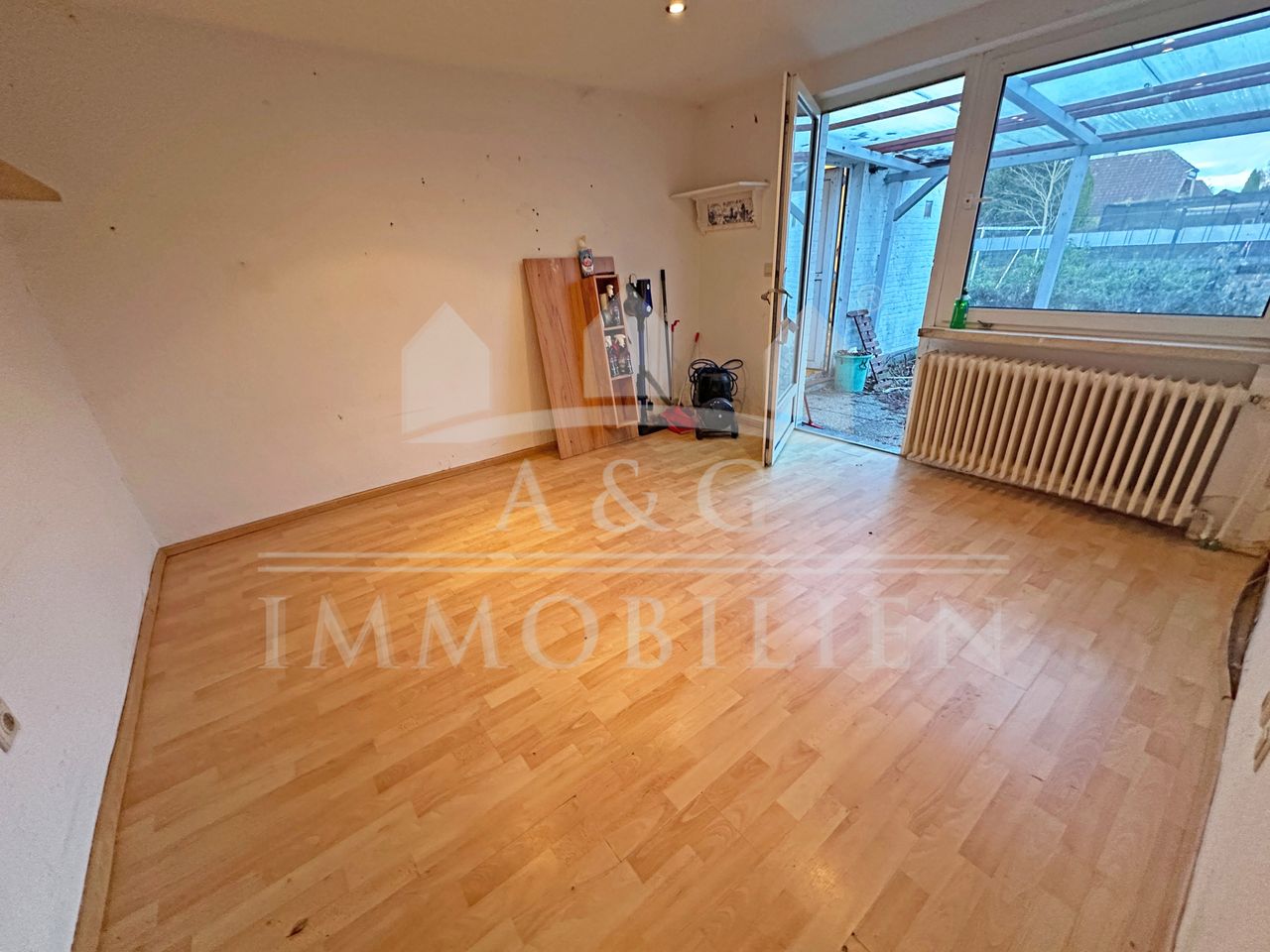 WOHNBEREICH II MIT ZUNGANG ZUR TERRASSE II